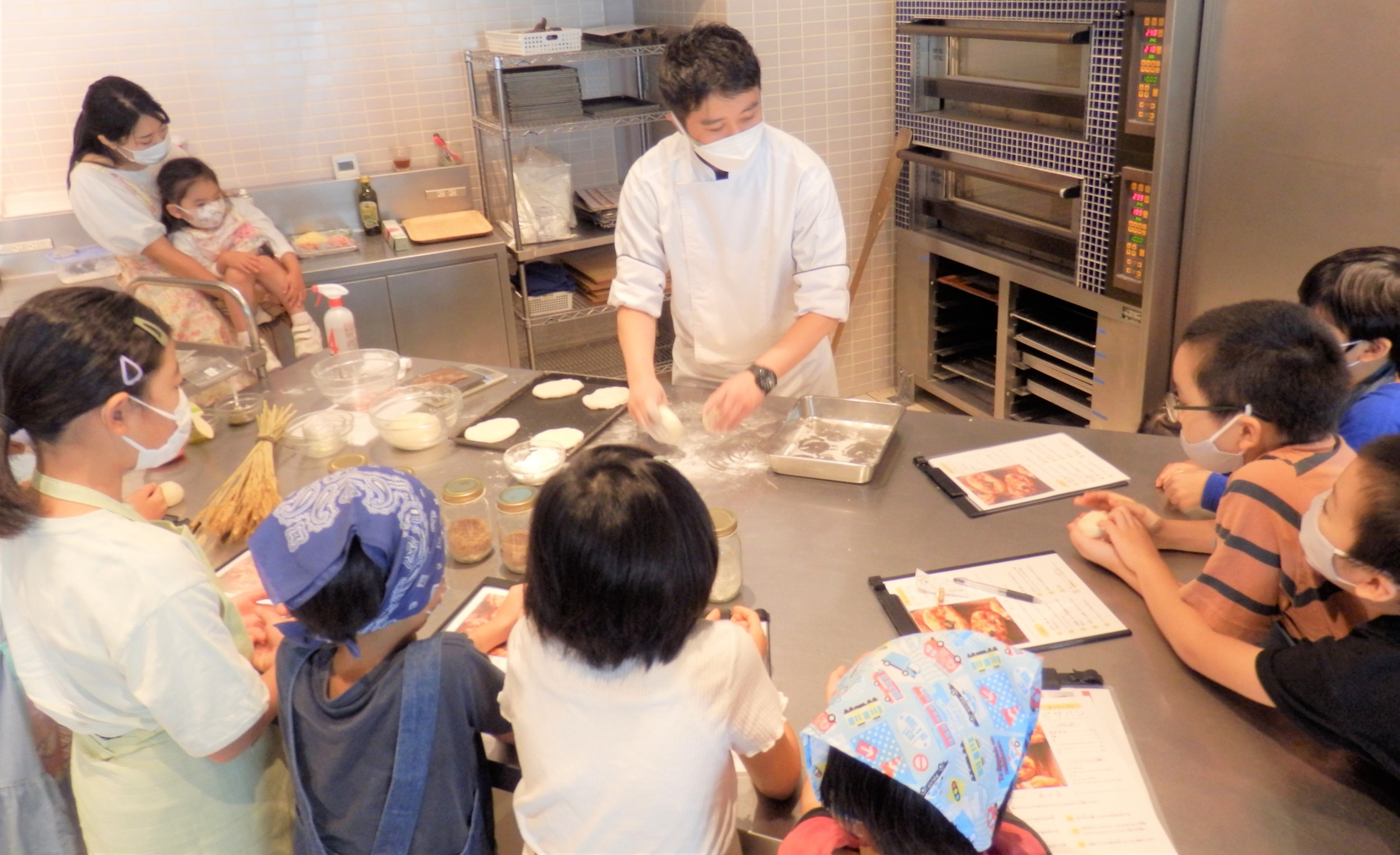 親子パン教室の様子/富澤商店