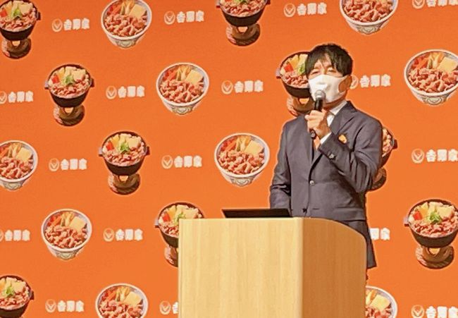 吉野家 川村泰貴社長(10月19日「牛すき丼・牛すき鍋膳」発表会)