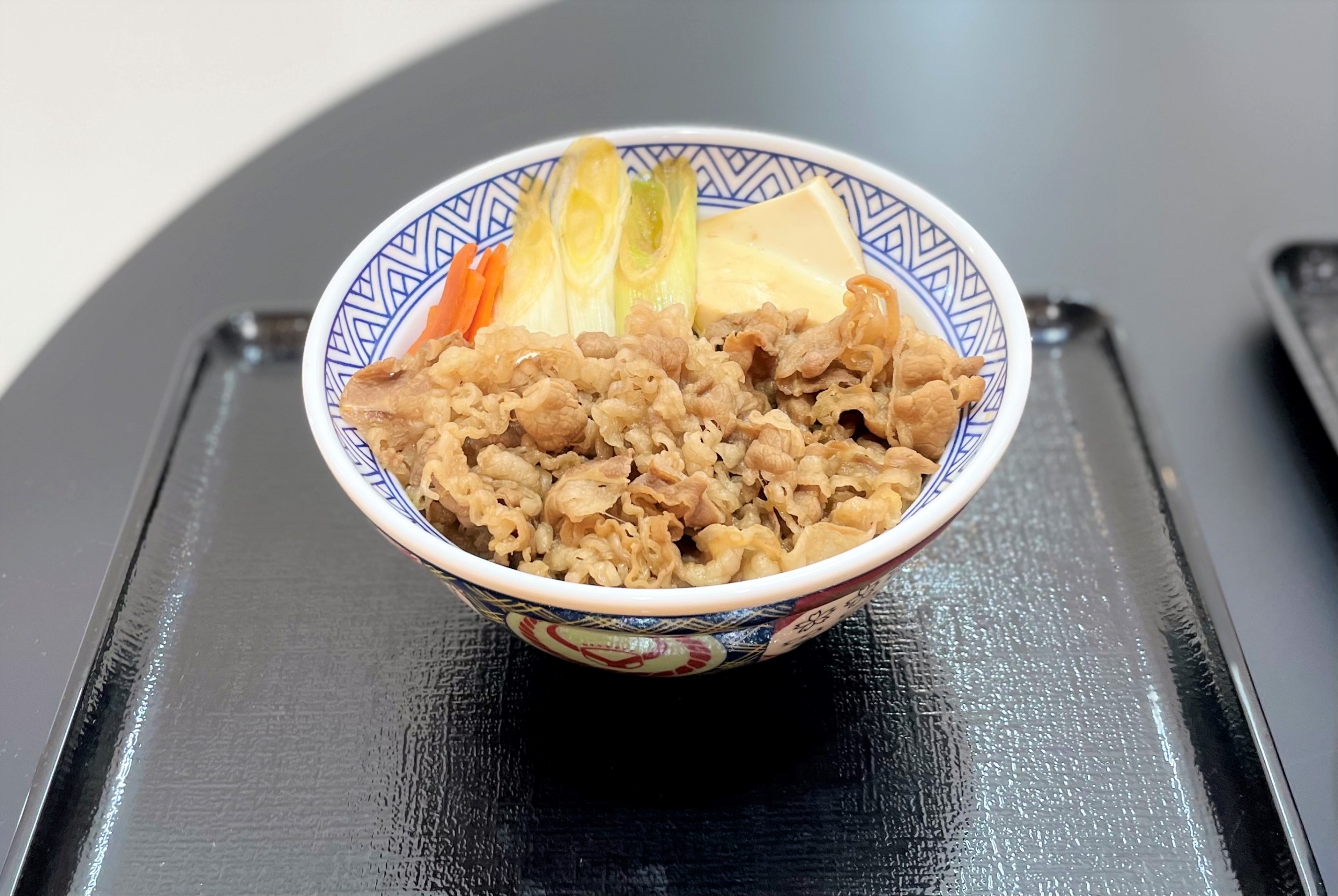 吉野家「牛すき丼」