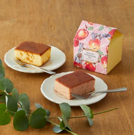 「冬のチーズケーキセット 苺＆アップル」(アフタヌーンティー・ティールーム2022年クリスマス商品)