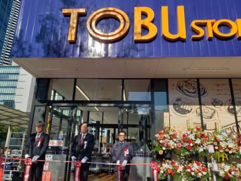 「TOBU STORE 晴海三丁目店」テープカットの様子