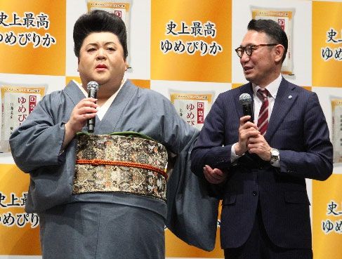 マツコ･デラックスさんと、CMに登場するホクレン職員の南章也部長