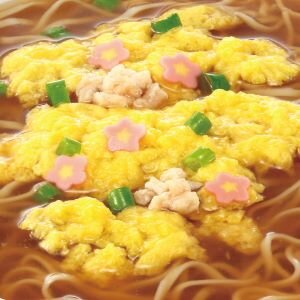 「サンリオキャラクターズヌードル ふんわりたまごのしょうゆ味」中味イメージ