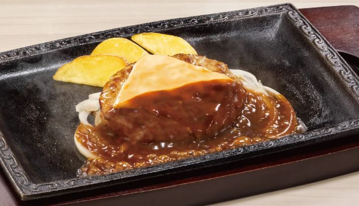 ステーキガスト「ワンコインハンバーグ(約110g)＋チェダーチーズ」(税込600円)