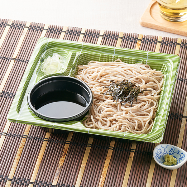 ファミマの冷し麺「石臼挽きそば粉使用 ざるそば」