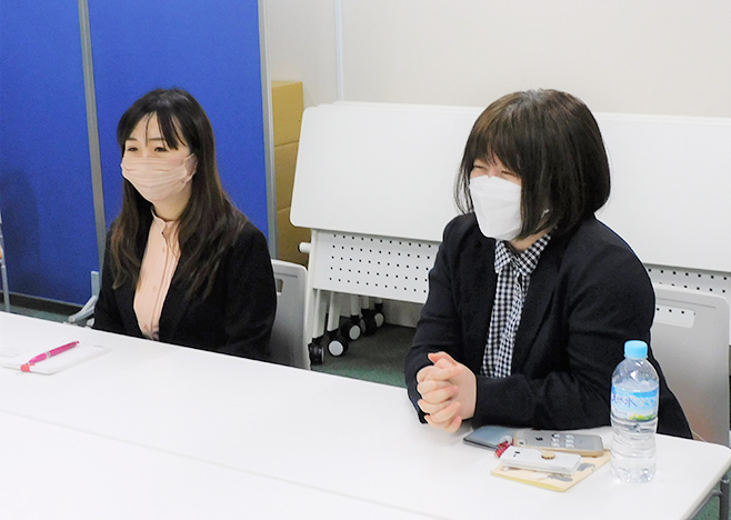 カイテクノロジー「Mr.献ダテマンWeb版」の導入効果を語るアルスの中谷香子さん(左)と小林朋子さん