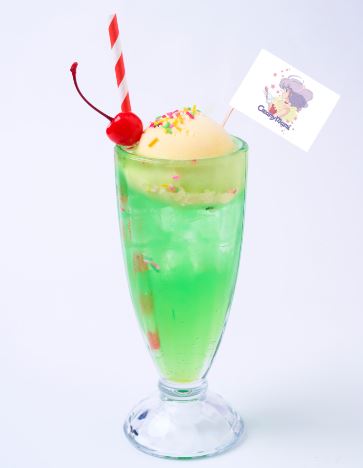 ハードロックカフェ×クリィミーマミ「クリィミーエンジェル☆クリームソーダ」