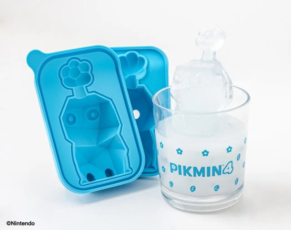 ファミリーマート×ピクミン4「ピクミン4 氷ピクミンが作れる 製氷器&コップ set BOOK」