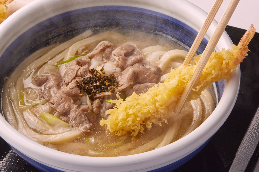 丸亀製麺「生七味香る 神戸牛旨だしうどん」公式おすすめの「えび天」トッピング