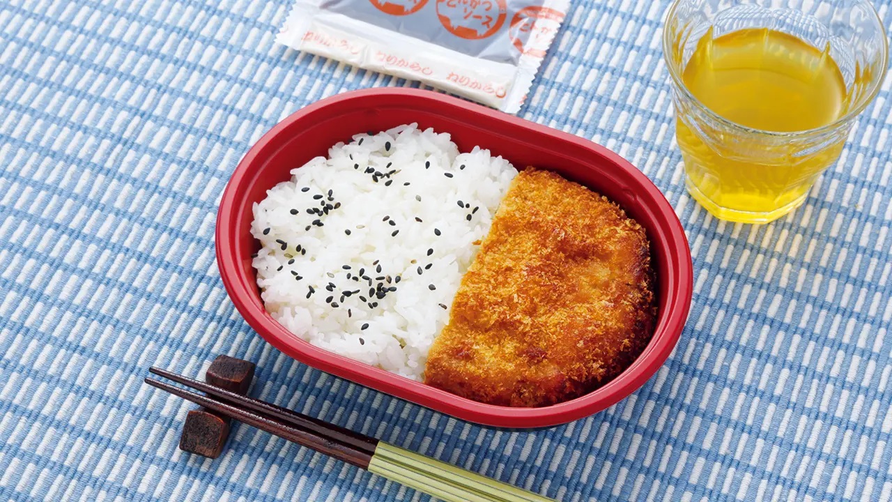 ローソンストア100「だけ弁当(メンチカツ)」