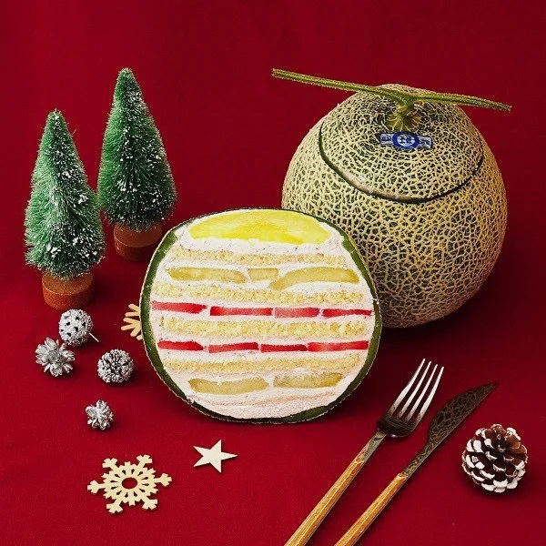 Cake.jp 第1位「ベリー×メロン クリスマスまるごとメロンケーキ」