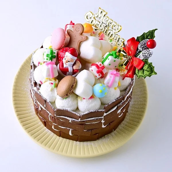 Cake.jp 第8位「お菓子が飛び出す!煙突ギミッククリスマスケーキ」