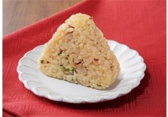 ローソン 「天下一品監修 こってりスープ仕立ての炒飯おにぎり」