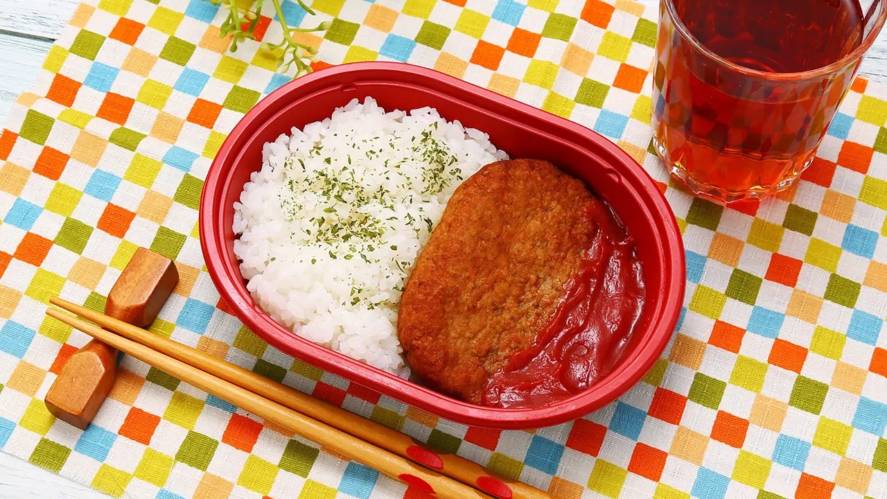 ローソンストア100「だけ弁当(マルシンハンバーグ)」