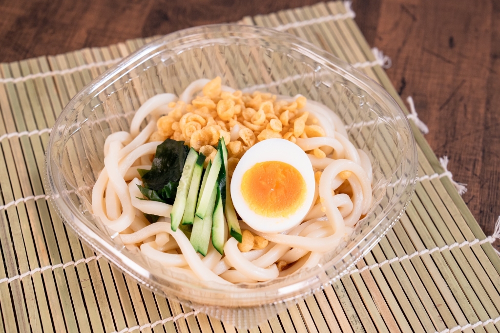 ファミリーマート 「北海道産小麦の小麦粉使用 冷したぬきうどん/冷しぶっかけうどん」