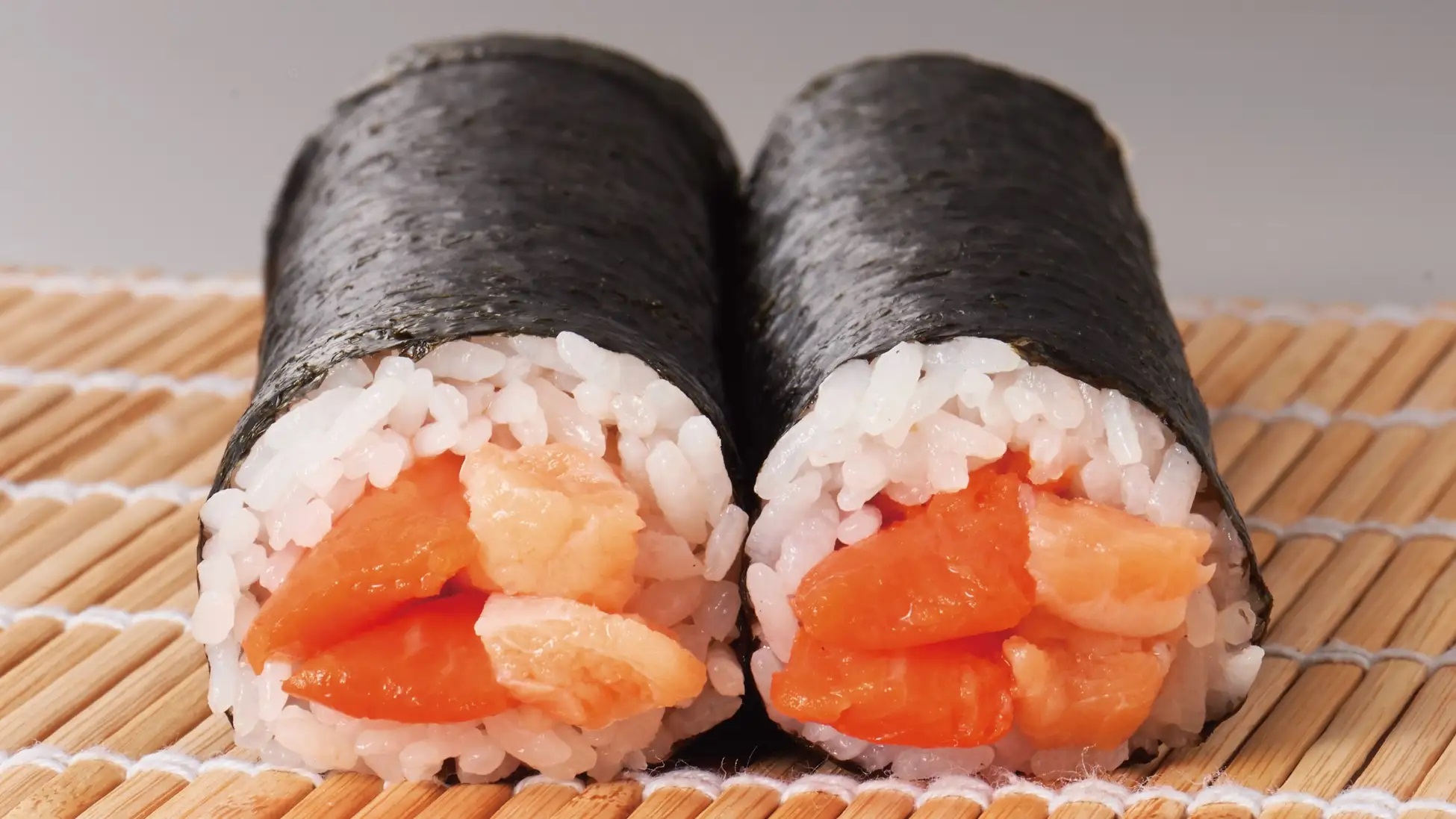 サミット2025年「恵方巻」、定番の太巻だけでなく、中巻やセット商品を充実、本鮪の「中トロ」「赤身」、「北海道産いくら」「帆立」などの“豪華 ...