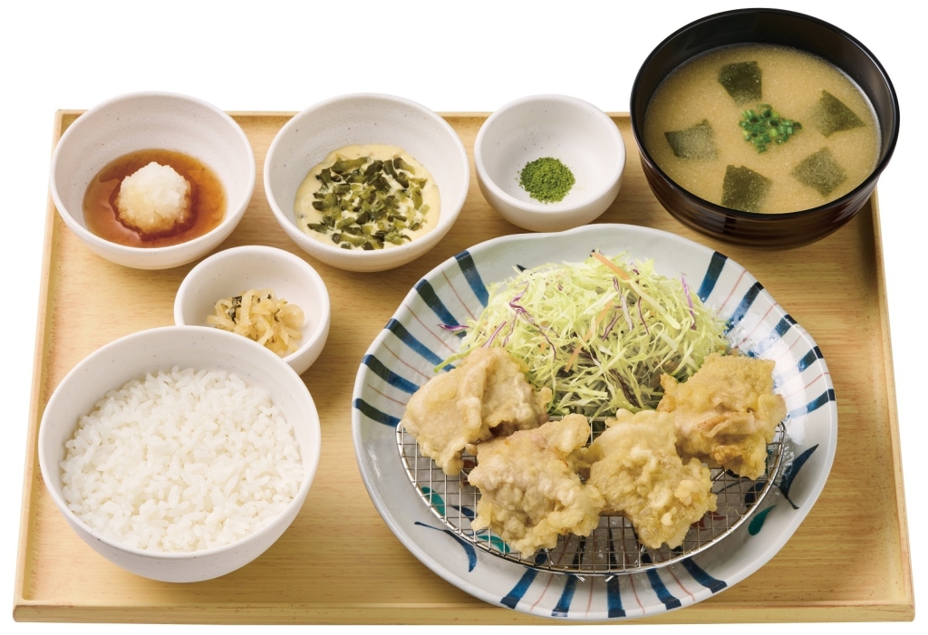 やよい軒「～徳島県産阿波彩どり使用～鶏の天ぷら定食(とり天4個)」