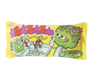 1986年に発売された「ねるねるねるね」初代パッケージ