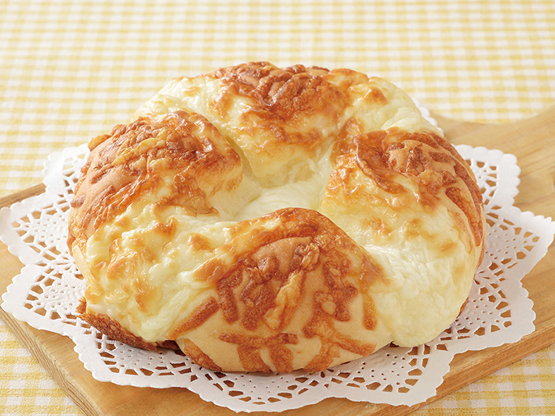 盛りすぎ!とろ~りチーズパン