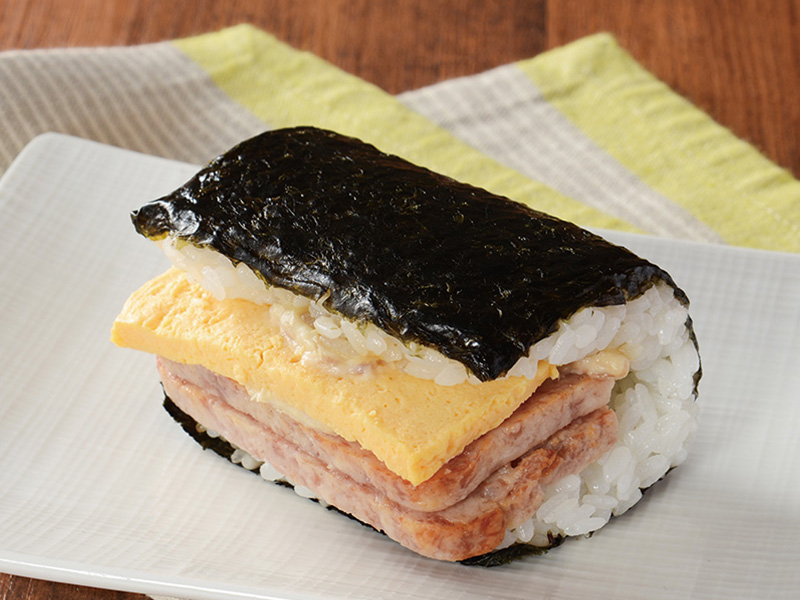 盛りすぎ!具!おにぎり ポーク玉子(シーチキンマヨネーズ)