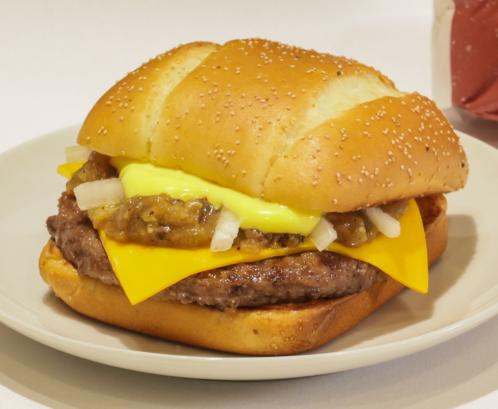 マクドナルド「肉厚ビーフ&ガーリックオニオンビーフ」