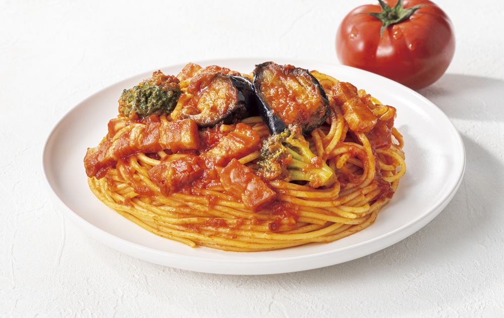 タリーズコーヒー「ゴロっと茄子とベーコンの完熟トマトパスタ」