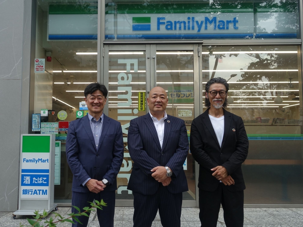 (左から)大塚製薬の伊藤氏、ファミリーマートの水野氏、ゲート-ワンの速水氏