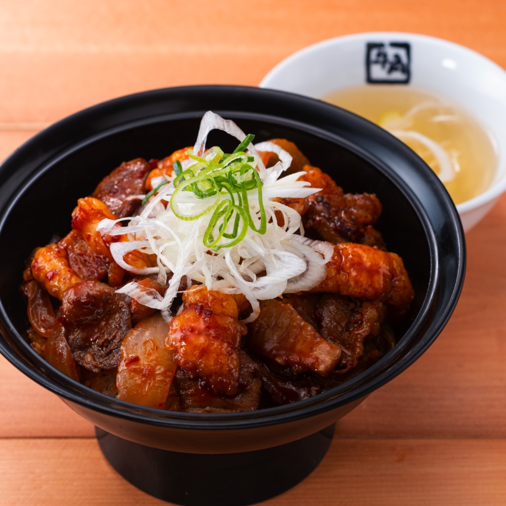 牛角焼肉食堂「旨辛ホルモン・ハラミ丼」