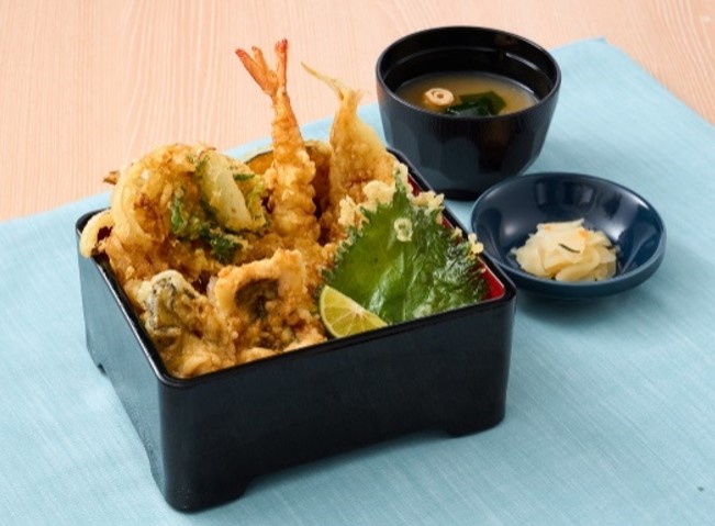 庵「瀬戸内の恵み天重(お味噌汁・お新香付き)」