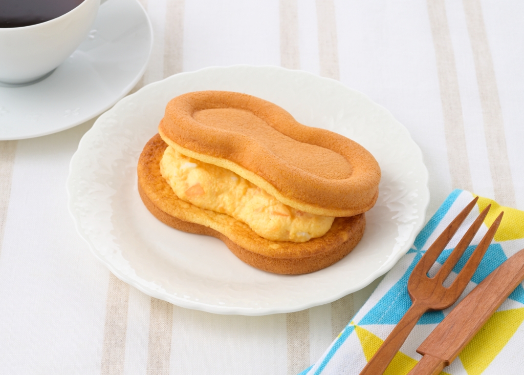 銀座コージーコーナー「スフレワッフルDeli(たまご)」イメージ
