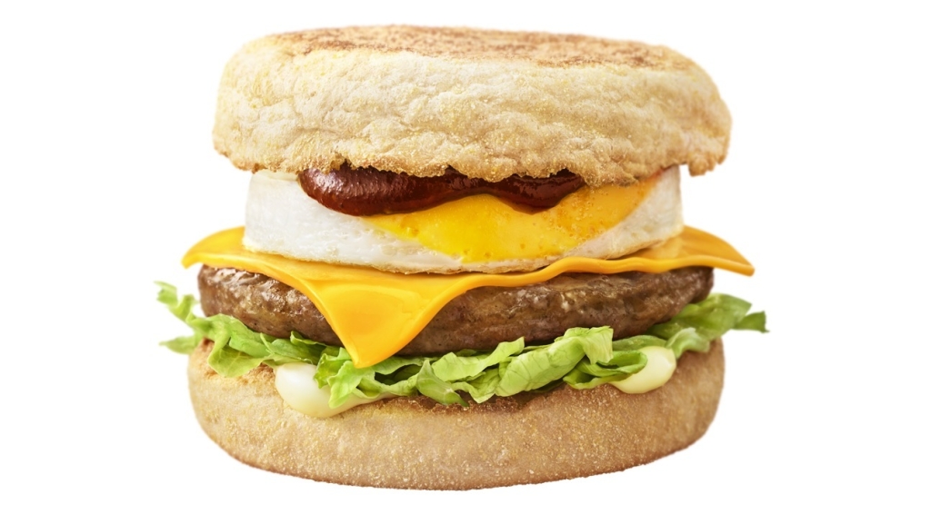 マクドナルド「〈朝マック〉チーズロコモコマフィン」