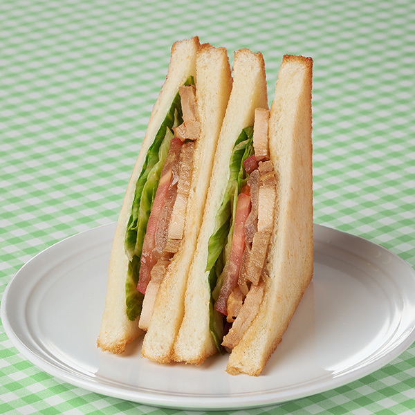ファミマ「クア・アイナ監修 テリチキンサンド」