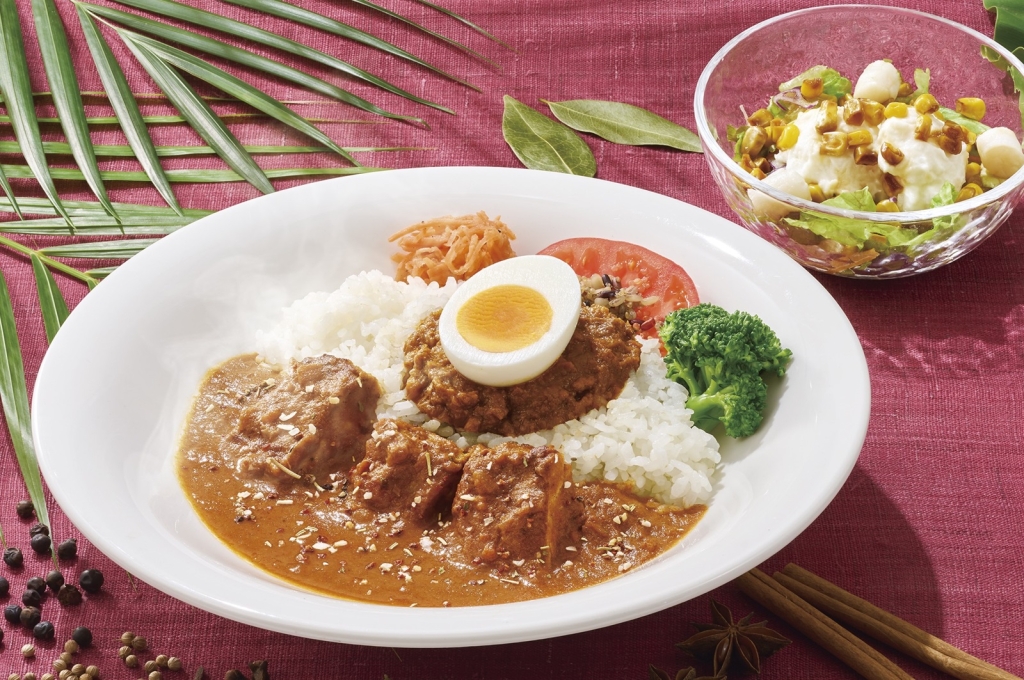 ジョナサン「武蔵野スパイスカレー」※画像は「焼きとうもろこしと小柱のポテトサラダ」セット