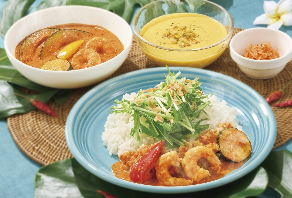 ジョナサン「海老と夏野菜の情熱レッドカレー」※画像は「焼きとうもろこしの冷たいポタージュ」セット