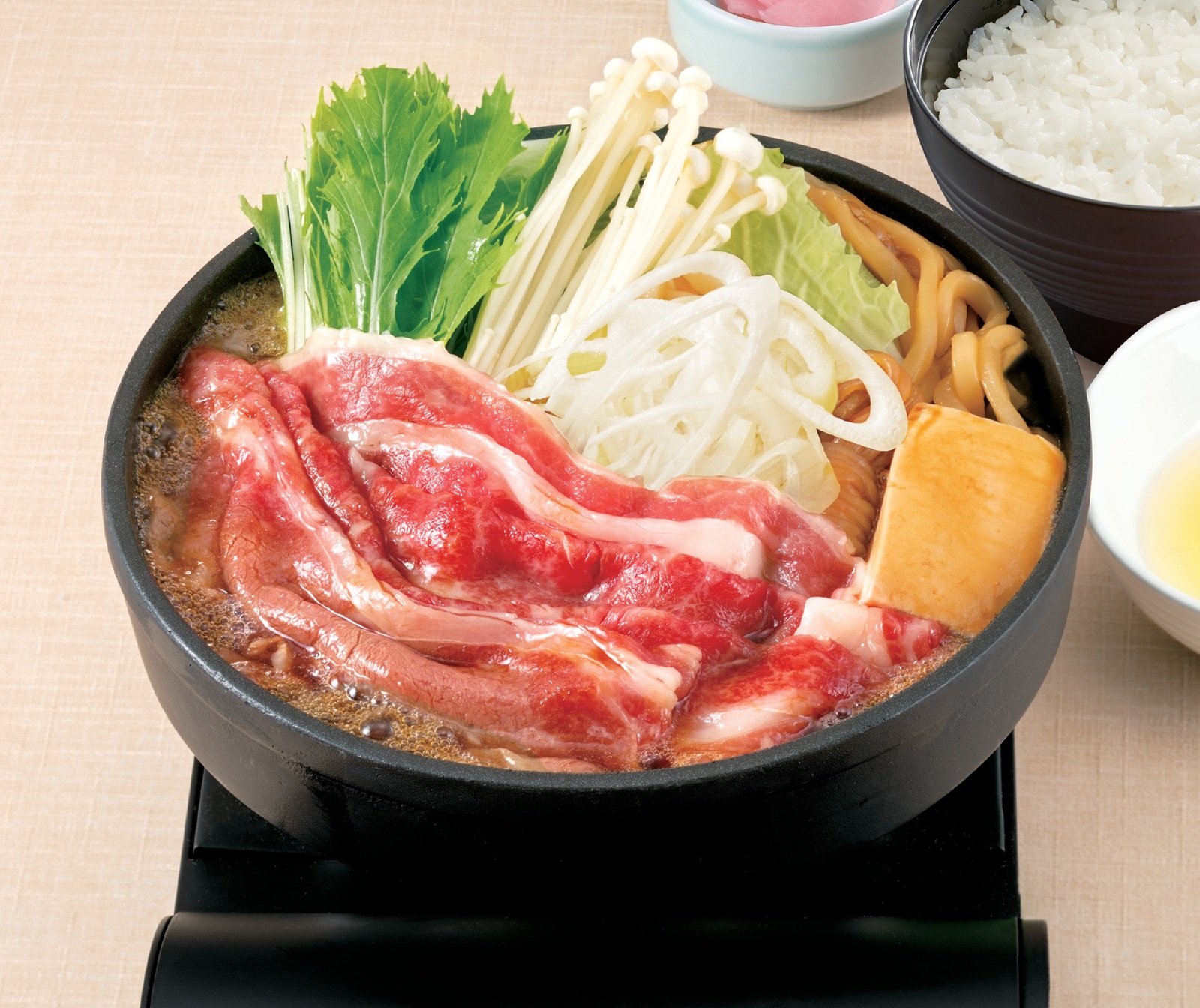 和食さと「黒毛和牛の牛すきうどん鍋定食」