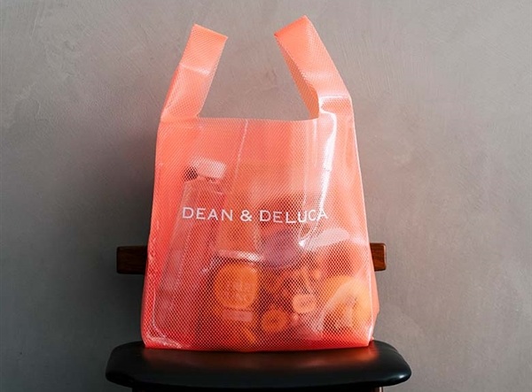 DEAN & DELUCA「ショッピングバッグEVA コーラルオレンジ」