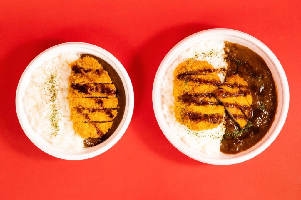 ファミマ「スパイス香る!ロースかつカレー」599円