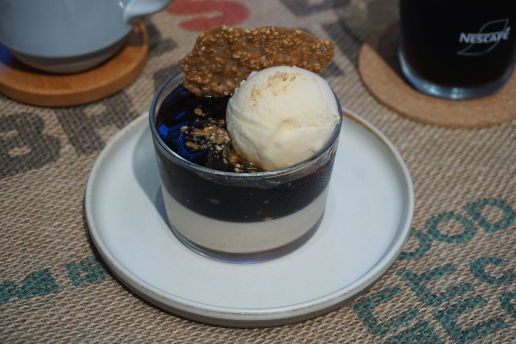 「きなこのブランマンジェとコーヒーゼリー」