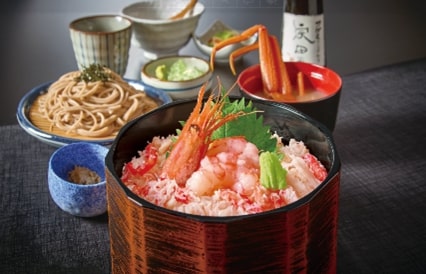 サガミ「本ずわい蟹と南蛮海老丼(かに汁付)と麺」