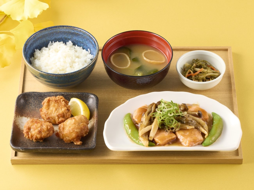 ココス「選べるおかず&銀鮭のきのこあんかけ膳」