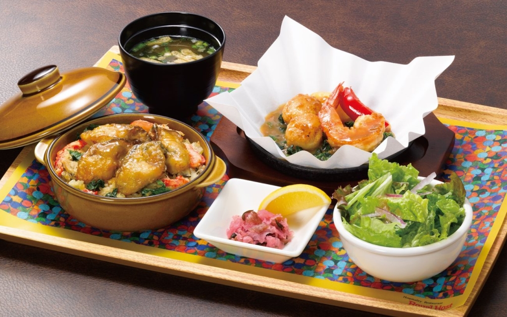 ロイヤルホスト「牡蠣と蟹の和風ピラフ&海老と帆立のあつあつグリル」
