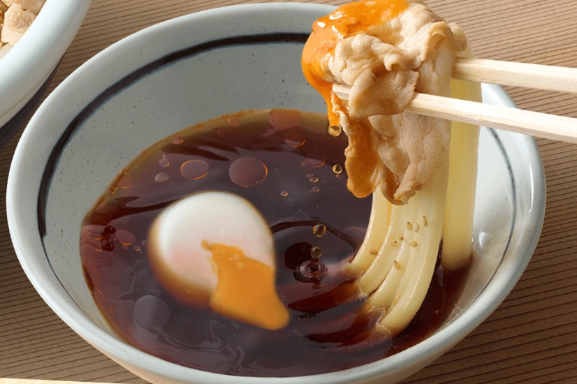 丸亀製麺「旨辛 豚つけ汁うどん」