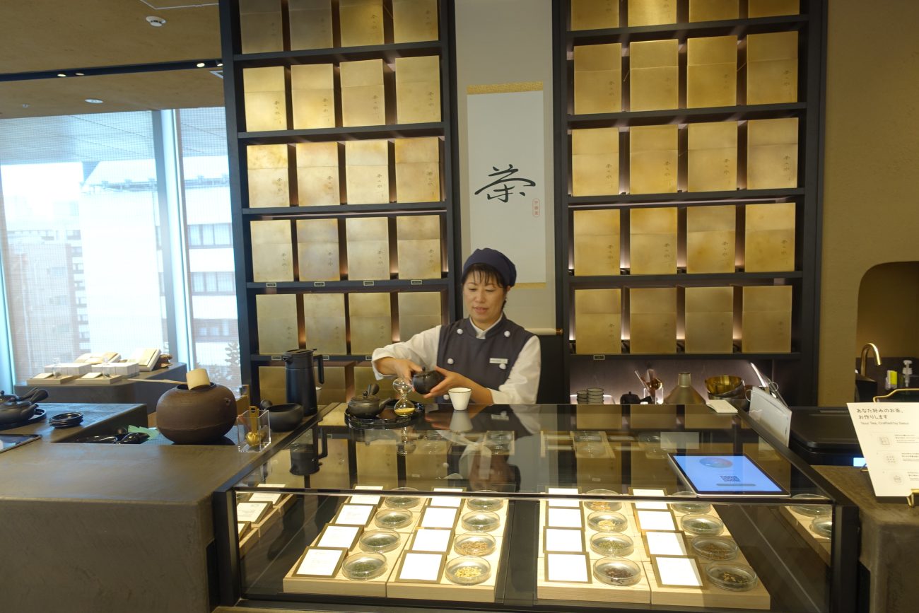 「ニュウマン高輪」にオープンした「茶々水 SASUI 伊藤園」