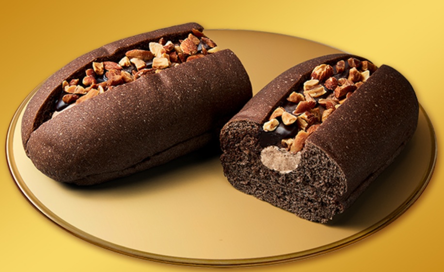 ローソン「GODIVA ナッツ&ショコラロール」