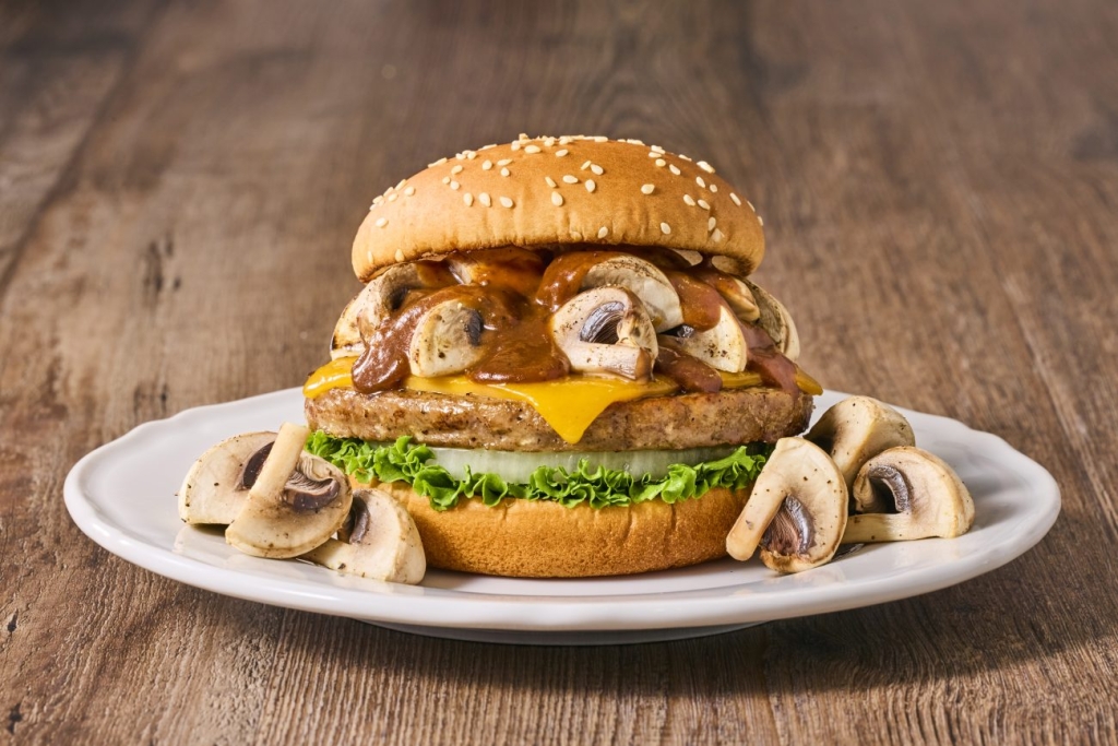 フレッシュネスバーガー「トリプルマッシュルームチーズバーガー トリュフデミグラスソース」