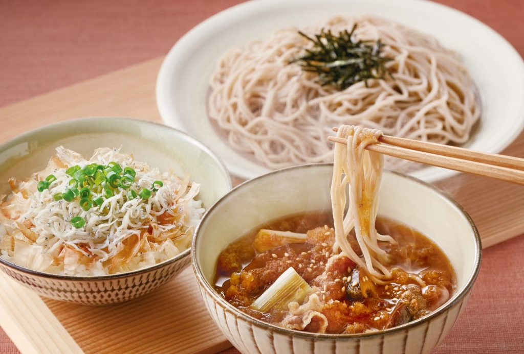 ジョイフル「牛肉と焼き葱のみぞれつけそばと釜揚げしらす丼」