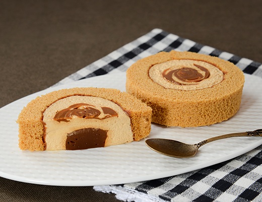 「Uchi Café × MERCER bis 生キャラメルロールケーキ」