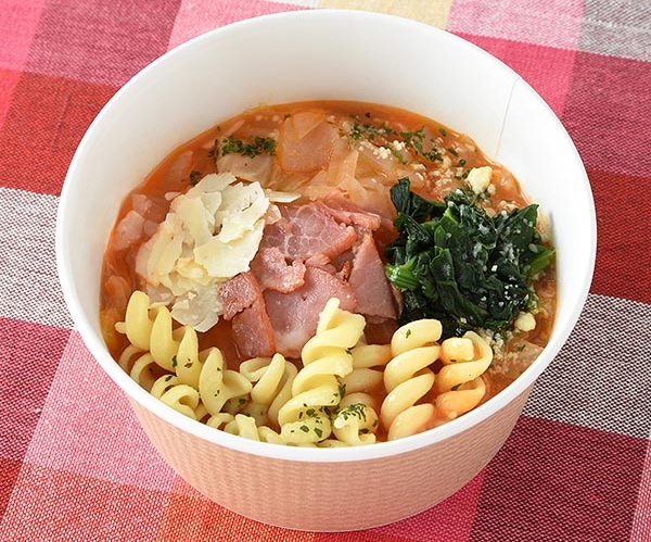 ファミリーマート「コク深い味わい トマトクリームスープ」