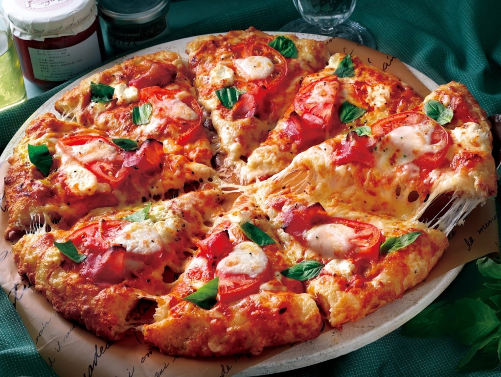 生ハムの贅沢マルゲリータ ～トマトクリーム仕立て～