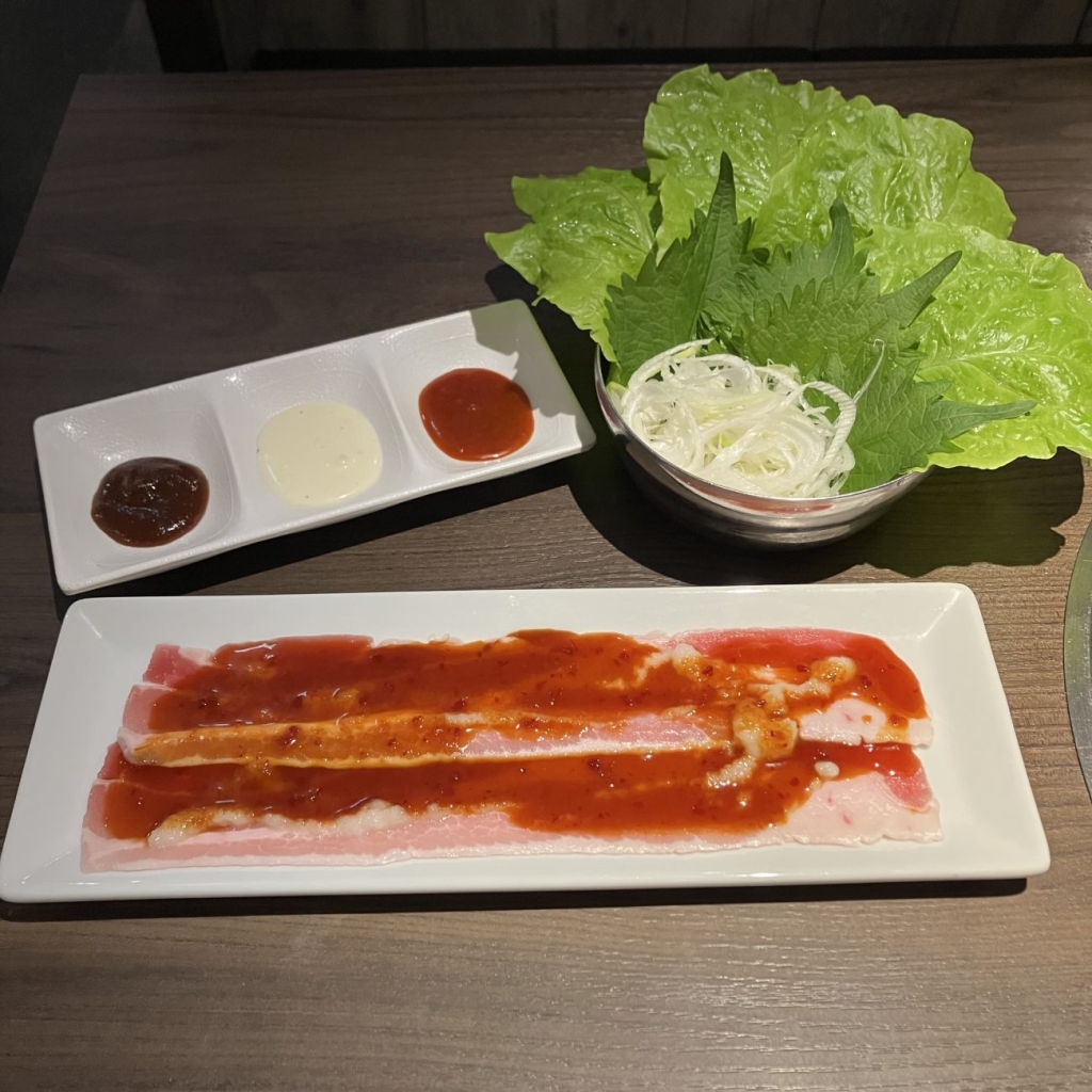 『牛角流サムギョプサル』(旨辛ダレ)